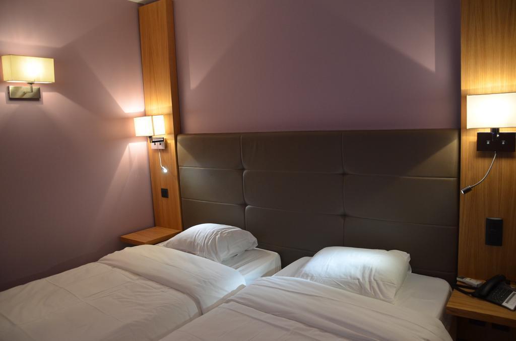 סמור-אן-אוסווה Hotel Relais De La Cote D'Or מראה חיצוני תמונה