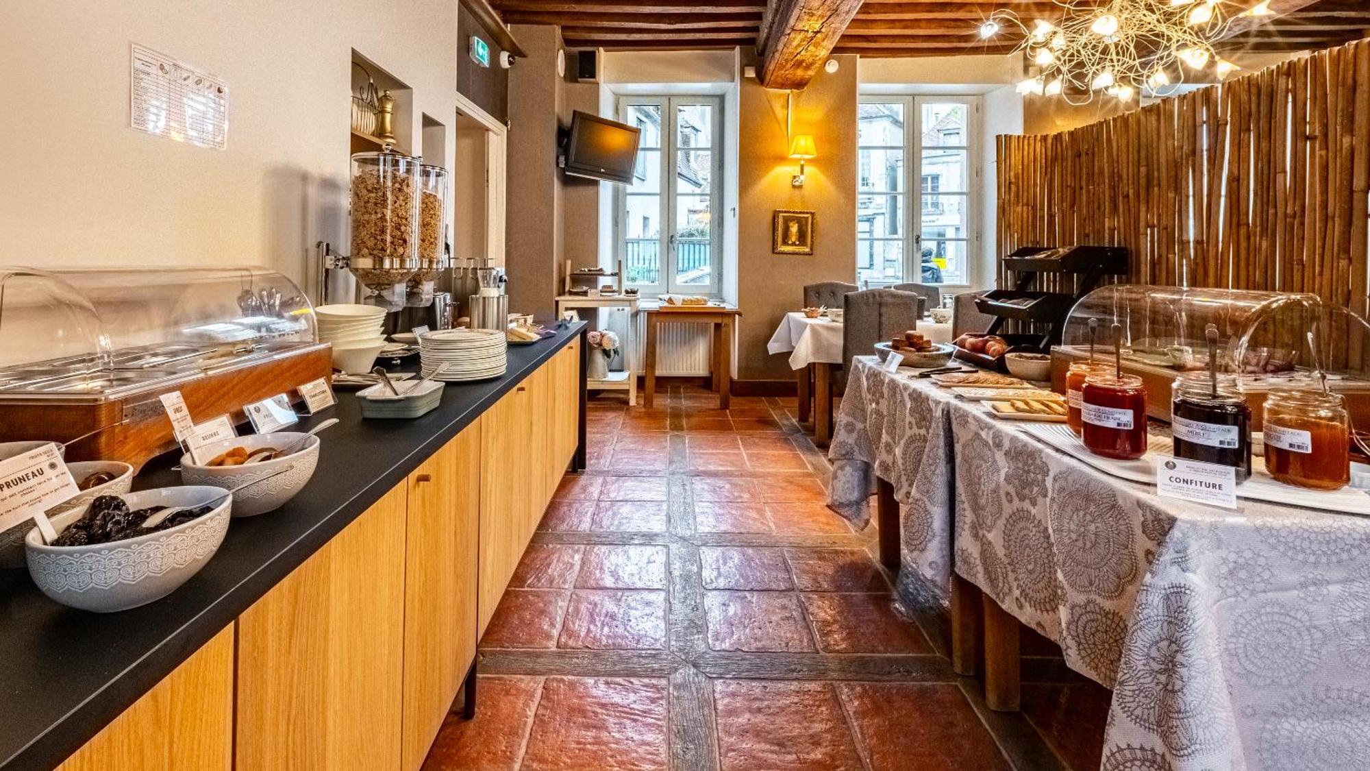 סמור-אן-אוסווה Hotel Relais De La Cote D'Or מראה חיצוני תמונה